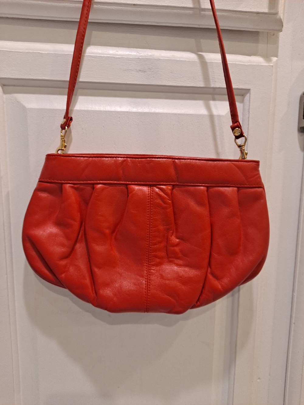 Vintage 80s Cherry Red Pleated Leather Shoulder Bag w/Gold Hardware Convertible
